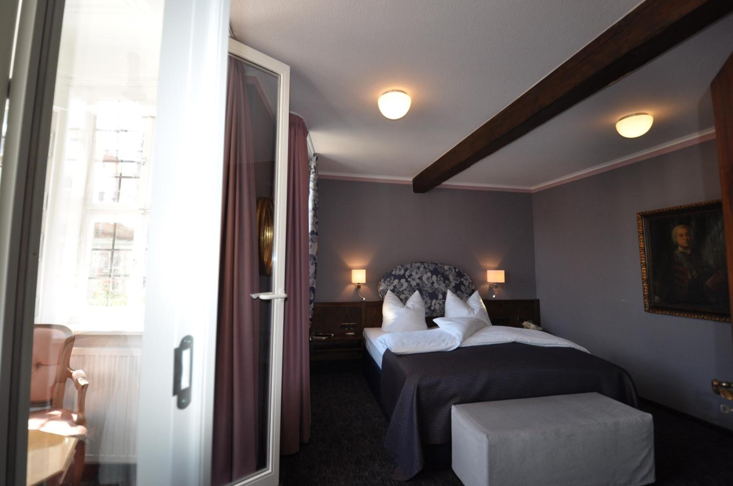 minibar, in-room safe, individually decorated, individually furnished