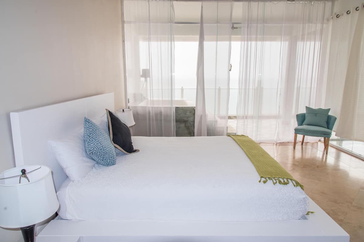 Penthouse With Breathtaking View | Iron/ironing board, free WiFi, bed sheets