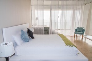 Penthouse With Breathtaking View  | Tabla de planchar con plancha, wifi gratis, ropa de cama