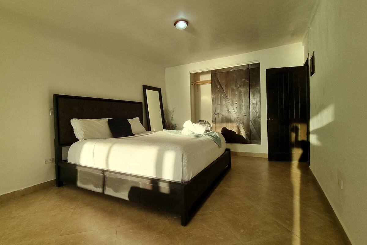 Studio Ocean View  | Tabla de planchar con plancha, wifi gratis, ropa de cama