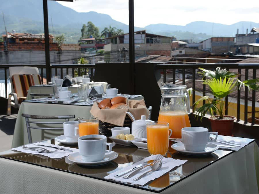 Desayuno continental incluido todos los días