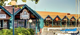 Sunset Place Apartments-The Green