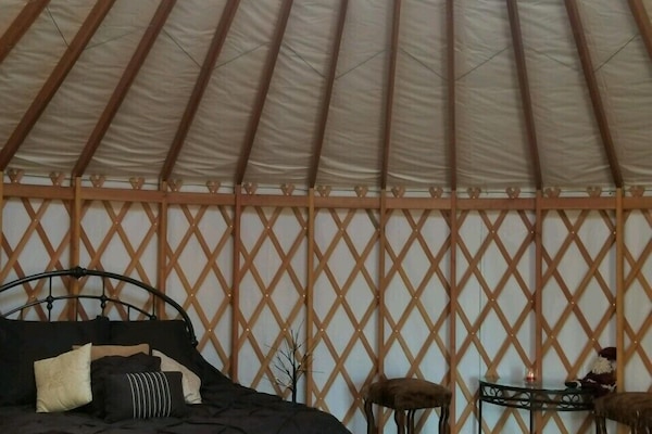 Luxury Yurt on Lake Grapevine