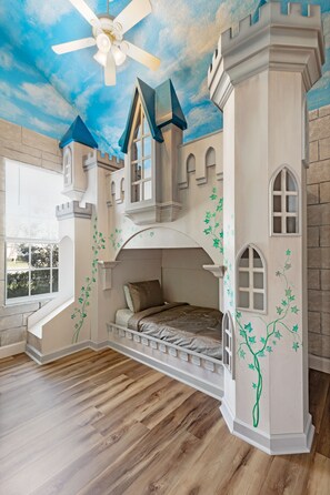 6 bedrooms, pillow-top beds, iron/ironing board, travel cot