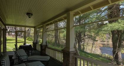 Lehigh Lodge Waterfront- Feat. in Philadelphia Mag. Gorgeous private waterfall!