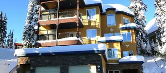 Located at the Silver Queen Chair, BBQ, Hot Tub, Laundry, Sauna - Ski In/Out! 