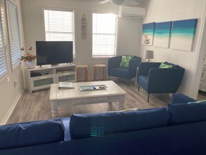 Smart TV, DVD player