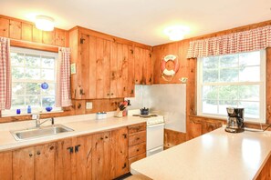 Fridge, microwave, oven, stovetop - Walk to Nauset Beach! (Orleans)