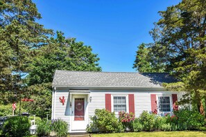 Exterior - Walk to Nauset Beach! (Orleans)