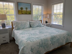2 bedrooms, iron/ironing board, free WiFi, bed sheets - The Folly Jewel - Sleeps 6 (Folly Beach)