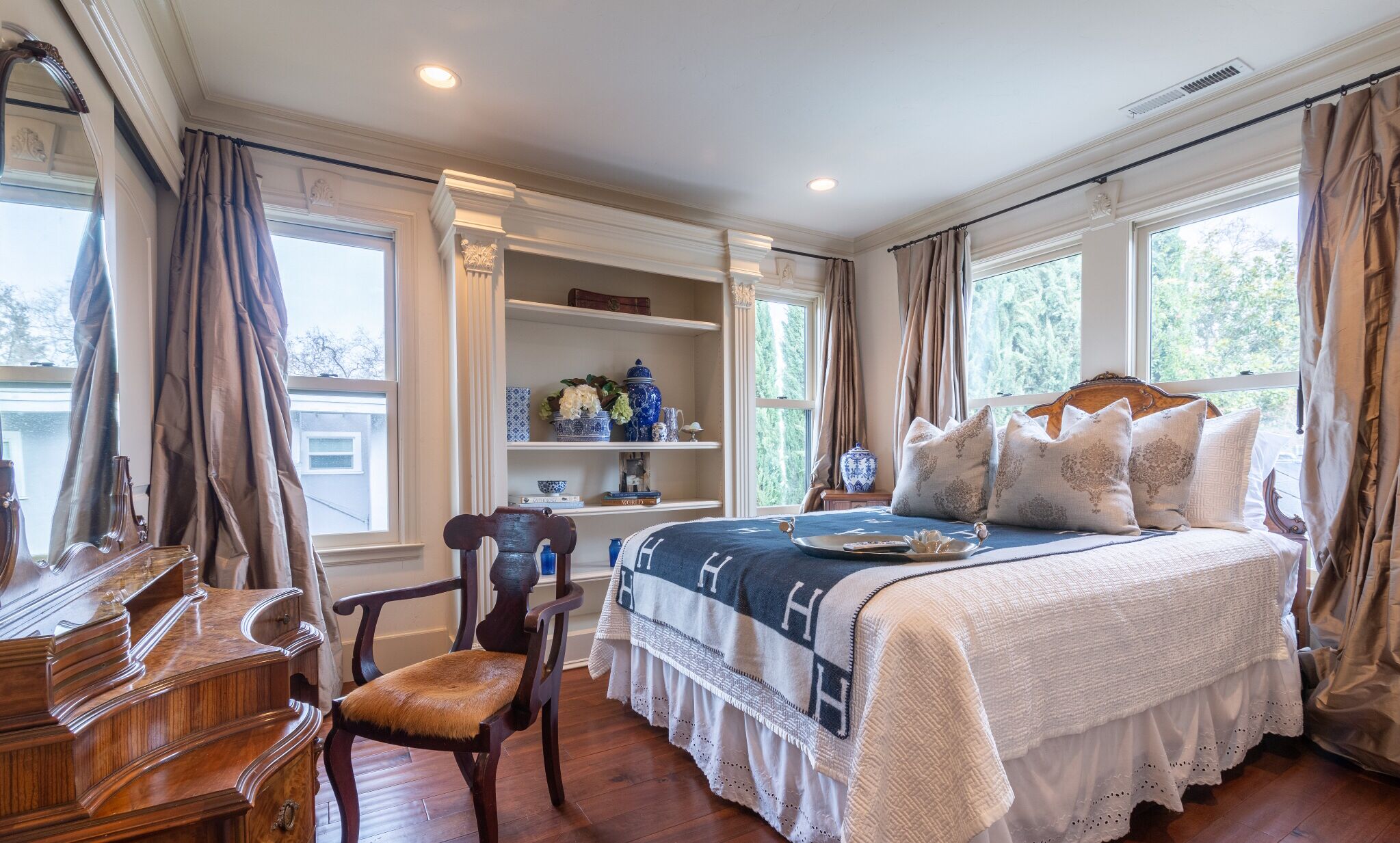 4 bedrooms, iron/ironing board, travel crib, WiFi