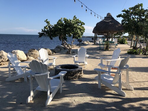 100+ GROSSE BEWERTUNGEN! Direkt am Meer Luxus 2 + 2 Wohnung im Kawama Yacht Club