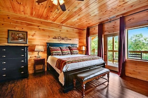 Room - Foxwood Mansion | Sleeps 44 | Amazing location (Gatlinburg)