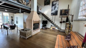 Smart-TV, Kamin