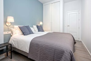 3 bedrooms, iron/ironing board, travel crib, free WiFi