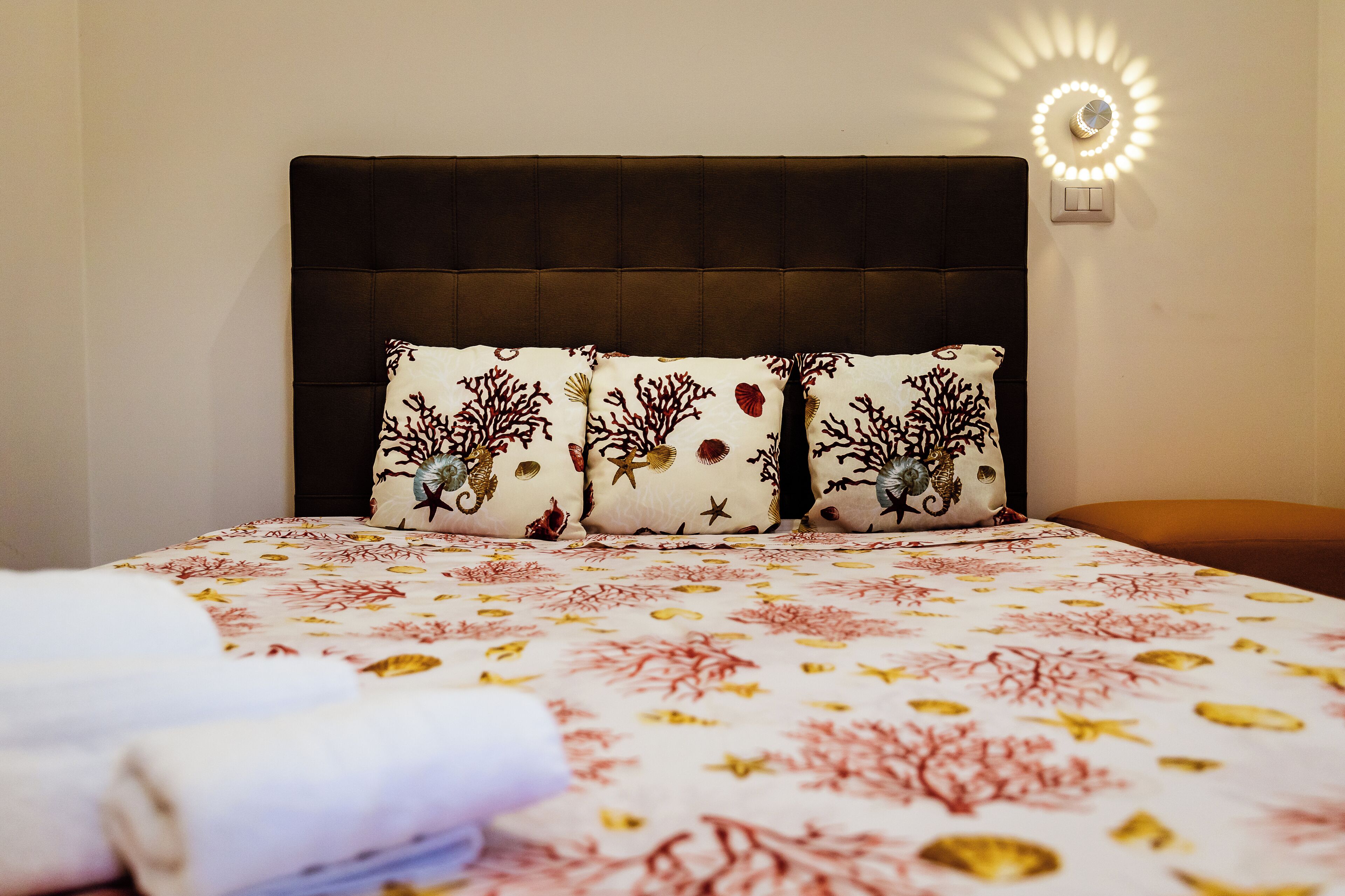 3 soverom, lydisolert, strykejern/-brett og wi-fi (inkludert)