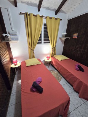 2 bedrooms, iron/ironing board, travel crib, free WiFi - Deshaies holiday by the sea and at the foot of the mountain (deshaies)