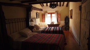 4 間睡房、熨斗/熨衫板、Wi-Fi、床單