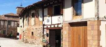 Villapajar, rural house by the river in the Sierra de la Demanda, 26km from Burgos