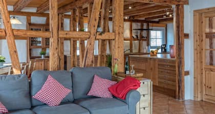 Exclusive Country house Seewald - quiete area, Whirlpool, Sauna, large garten, bbq, wifi