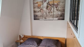 1 bedroom, iron/ironing board, free WiFi