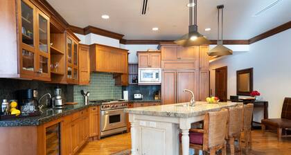 Vacation condo in Northstar village. Perfect location overlooking the mountain.