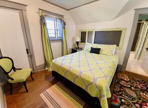 2 quartos, ferros/tábuas de passar roupa, Wi-Fi, roupa de cama