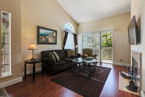 Smart TV, fireplace, stereo - Strategic location in Alamo, Great Access to All Sf Bay Area/Bart (Alamo)