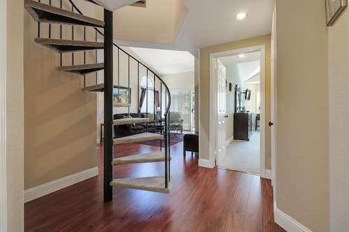 Strategic location in Alamo, Great Access to All Sf Bay Area/Bart