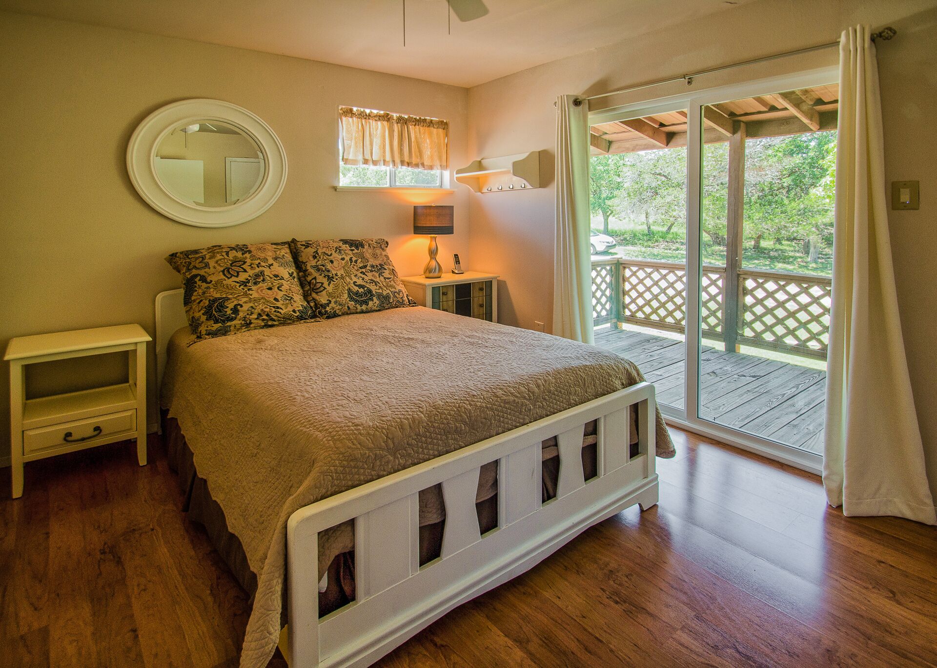 4 bedrooms, desk, iron/ironing board, free WiFi
