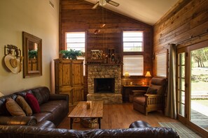 Smart TV, fireplace, DVD player, books - Hunt Vacation House - a Family Getaway with Guadalupe River Park in Hunt, Texas (Hunt)