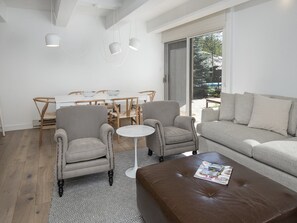 House | Living room - Vail International (Vail)