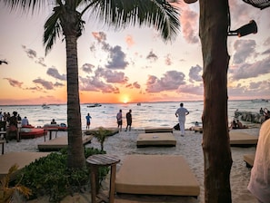 Beach towels - Luxury two bedroom ocean front condo at Isla 33 (Isla Mujeres)