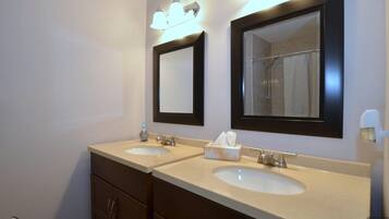 Eco-friendly toiletries, towels, soap, shampoo