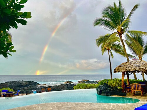 Exotic Kona Bay Hawaii Beachfront Tropical Paradise Stunning Home.