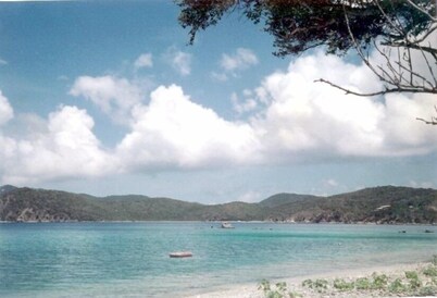 Cameron Cove - Private Bay View House with direct beach access