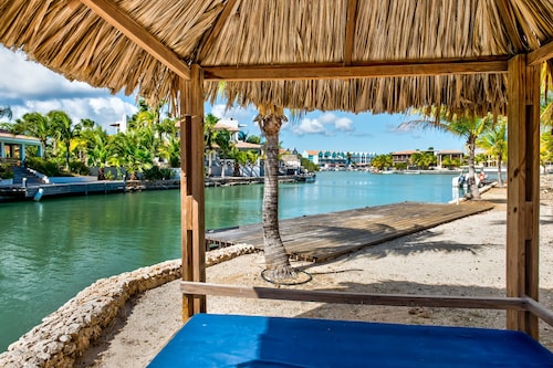 Villa 5 Bonaire - Stylish Waterfront Villa With Large Terras 