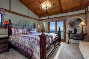 3 slaapkamers, een strijkplank/strijkijzer, gratis wifi, beddengoed