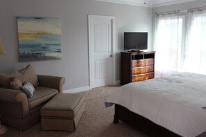 4 habitaciones, tabla de planchar con plancha y cuna de viaje 