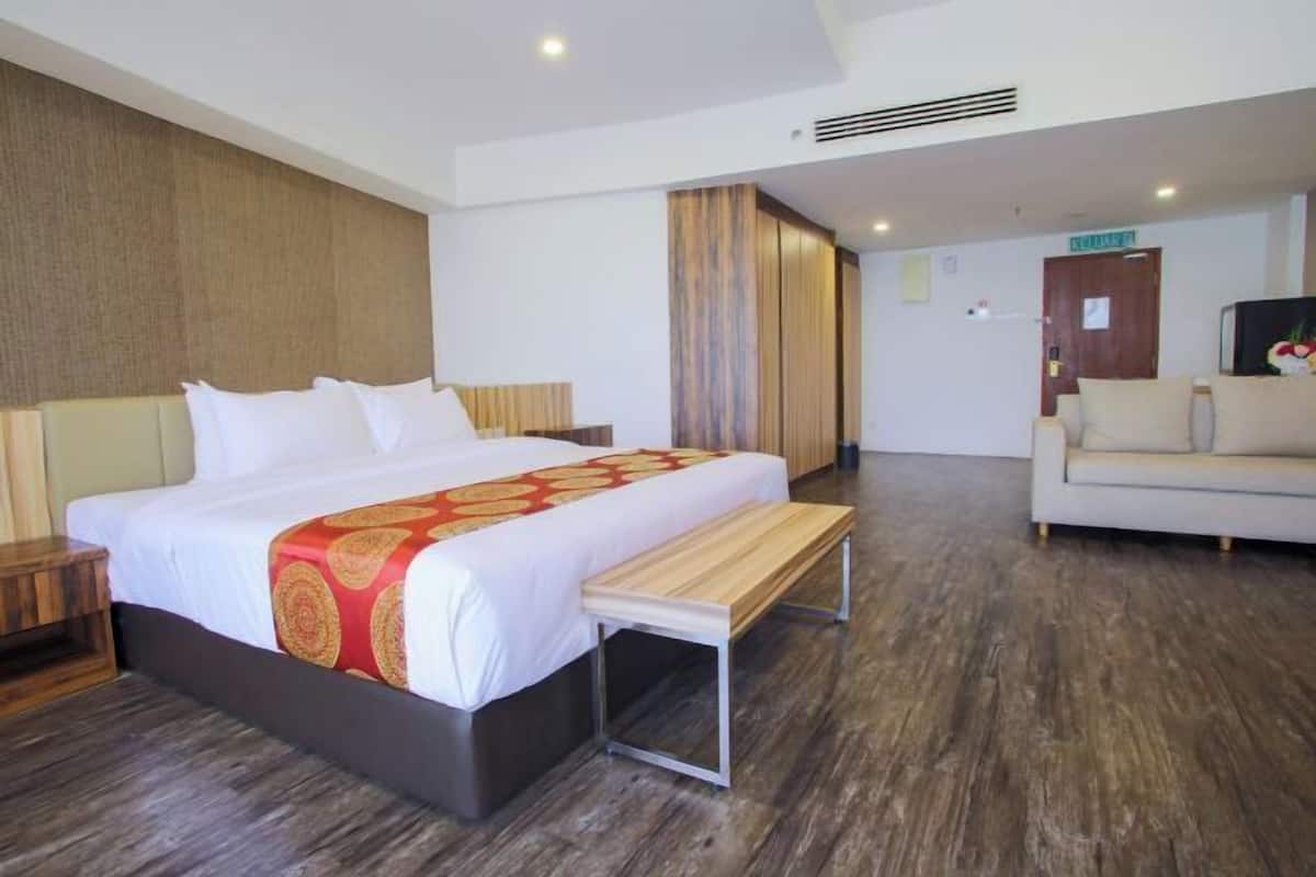 In-room safe, desk, laptop workspace, blackout curtains