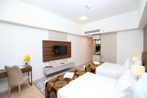 Deluxe Twin Room | In-room safe, desk, laptop workspace, blackout curtains - Amerald Resort Hotel Desaru (Bandar Penawar)