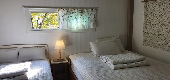Room, 2 Bedrooms (103 Luxo) - Praha Pension (Gyeongju)