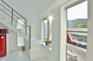 Maisonette (203 Blanc)