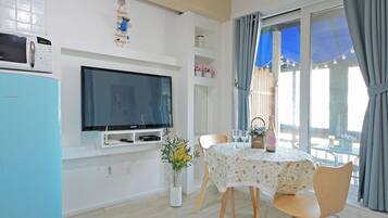 Individually decorated, individually furnished, free WiFi