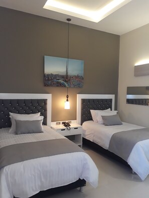 Chambre Supérieure avec lits jumeaux, plusieurs lits, accessible aux personnes à mobilité réduite