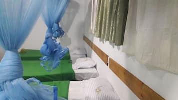 Shared Dormitory | Hypo-allergenic bedding, free WiFi