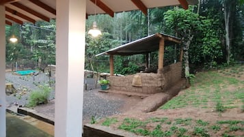 Khuôn viên nơi lưu trú