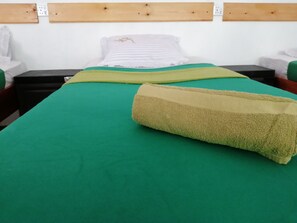 Hypo-allergenic bedding, free WiFi - Foret De Vill - Hostel (Ella)