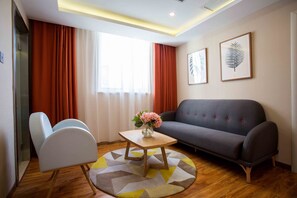 Suite (Mainland Chinese Citizen Only) | Free WiFi - Sucha Hotel Xian Bell Tower Huimin St (Xi'an)
