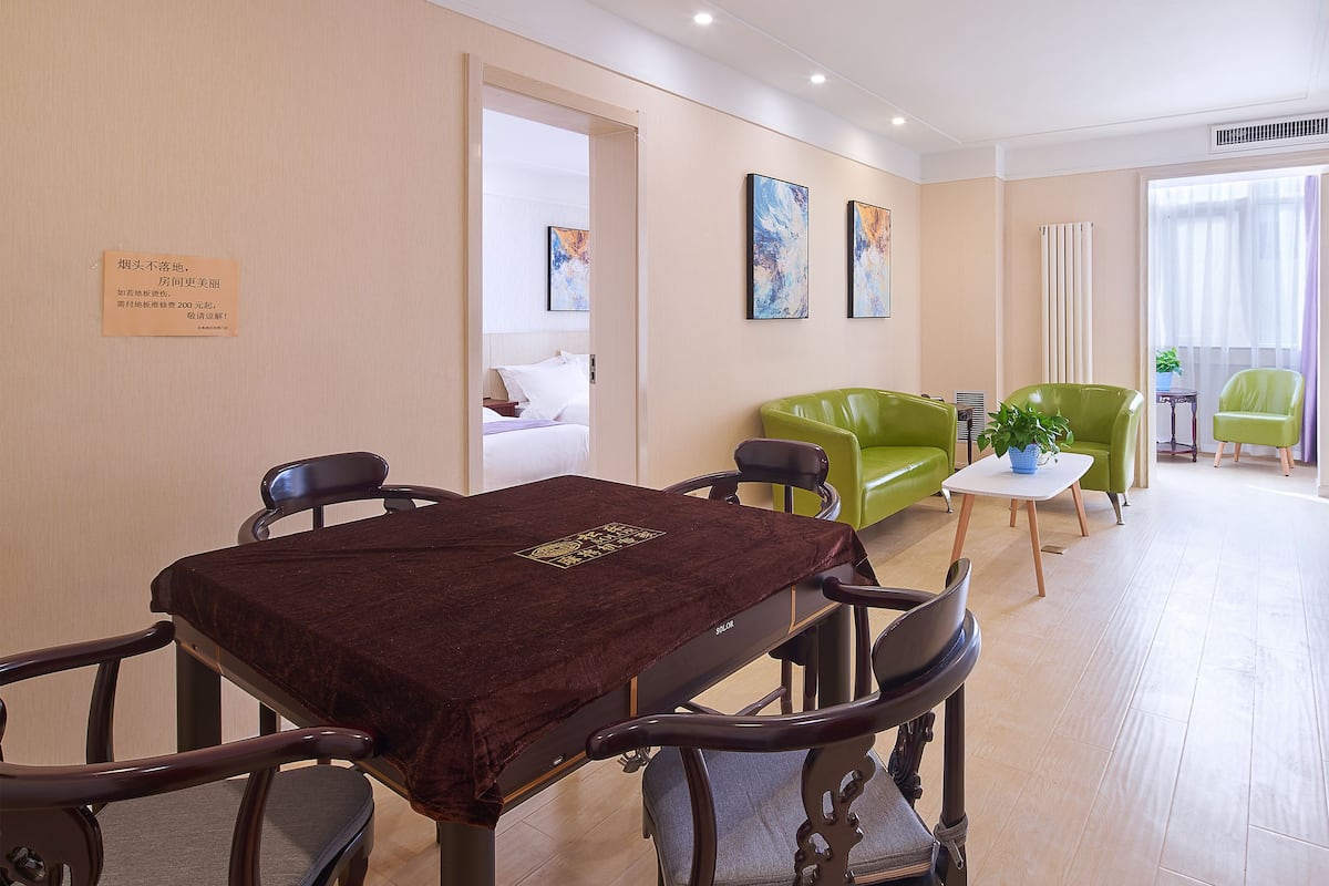 Suite (Mainland Chinese Citizen Only) | Free WiFi